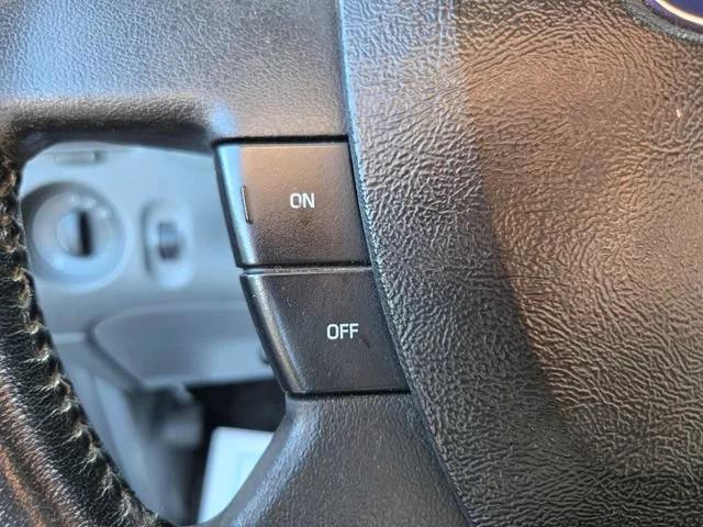 Used 2010 Silver Ford XLT image 31