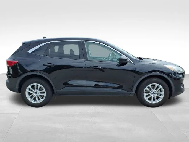 Used 2020 Black Ford SE image 14