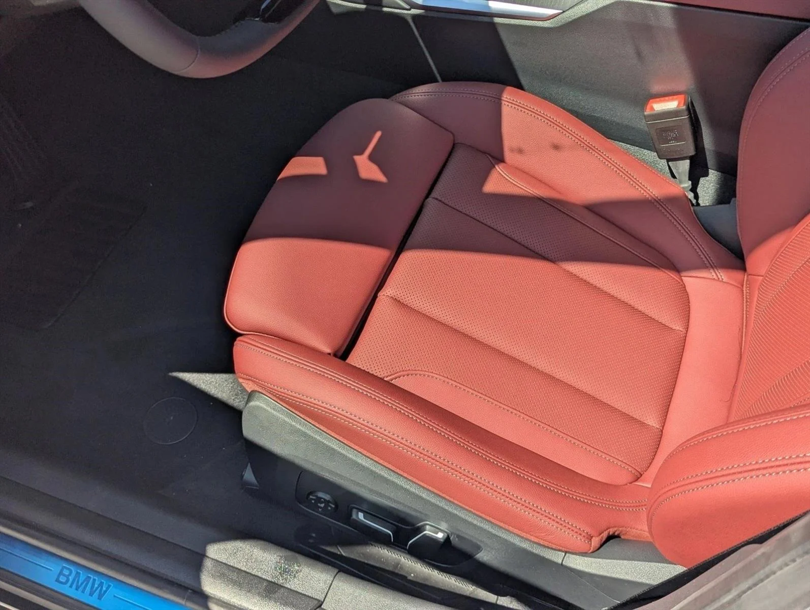 2026 BMW 3 Series 330i - Photo 4