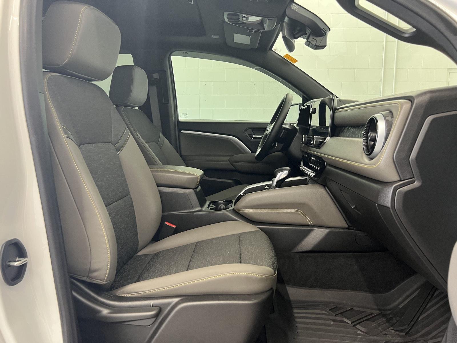 Used 2024 Summit White Chevrolet 4WD ZR2 image 29