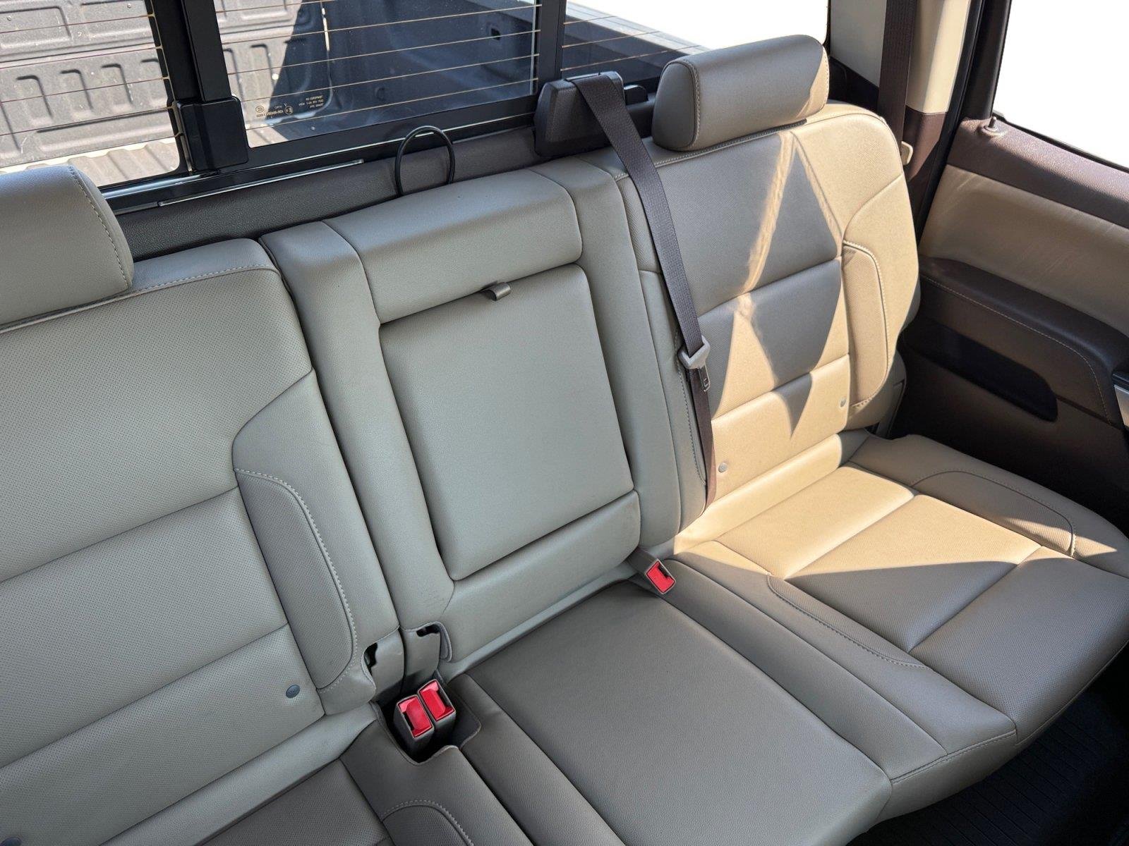 Used 2019 Iridescent Pearl Tricoat Chevrolet LTZ image 18