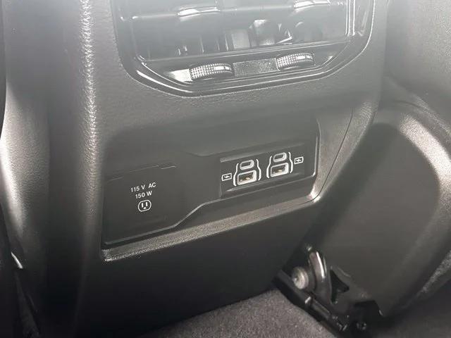 Used 2024 White Jeep Altitude image 26