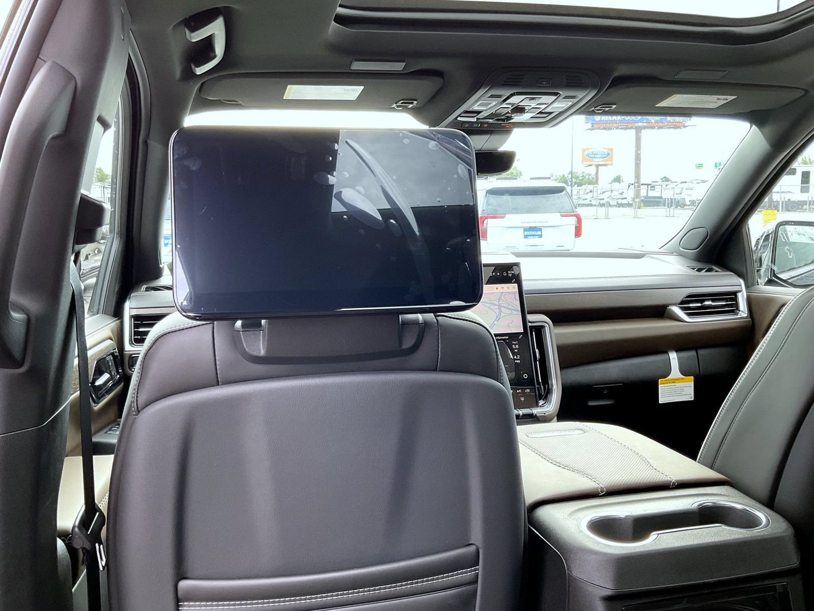 2026 GMC Yukon XL Denali Ultimate - Photo 21