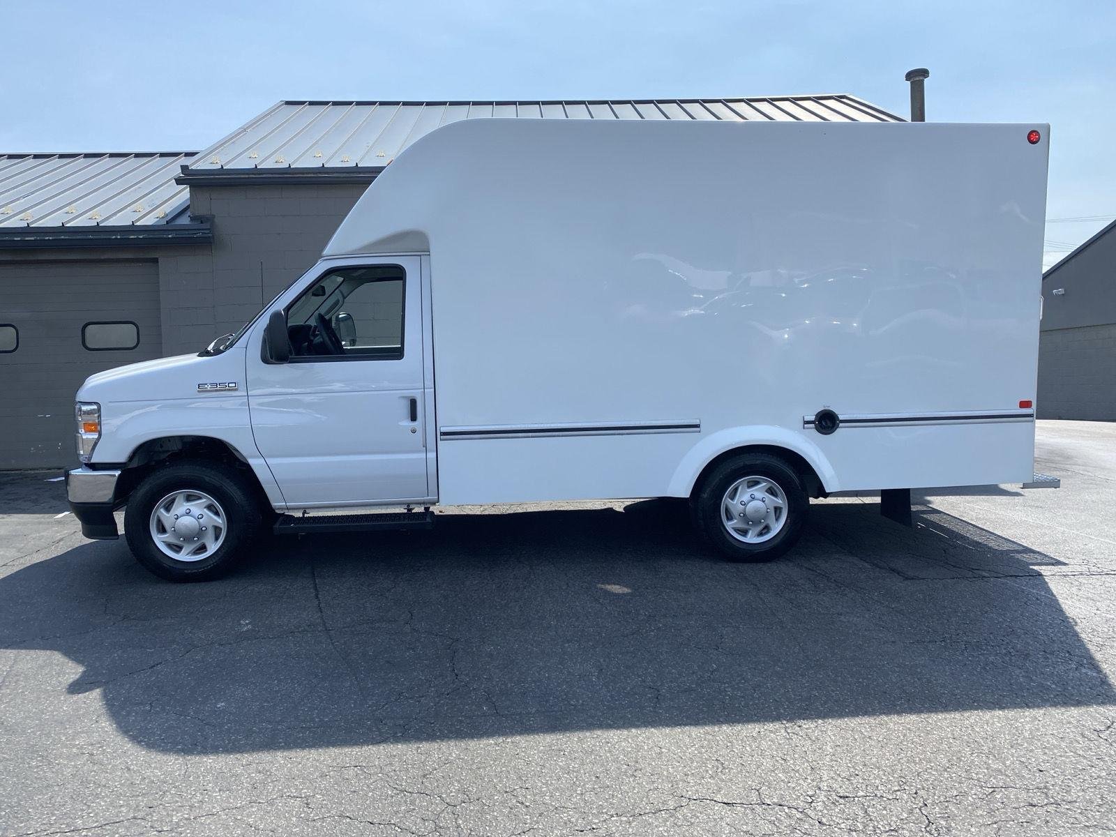Used 2025 Wh Ford  image 4