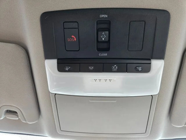 Used 2022 Red Nissan 2.5 SL image 31