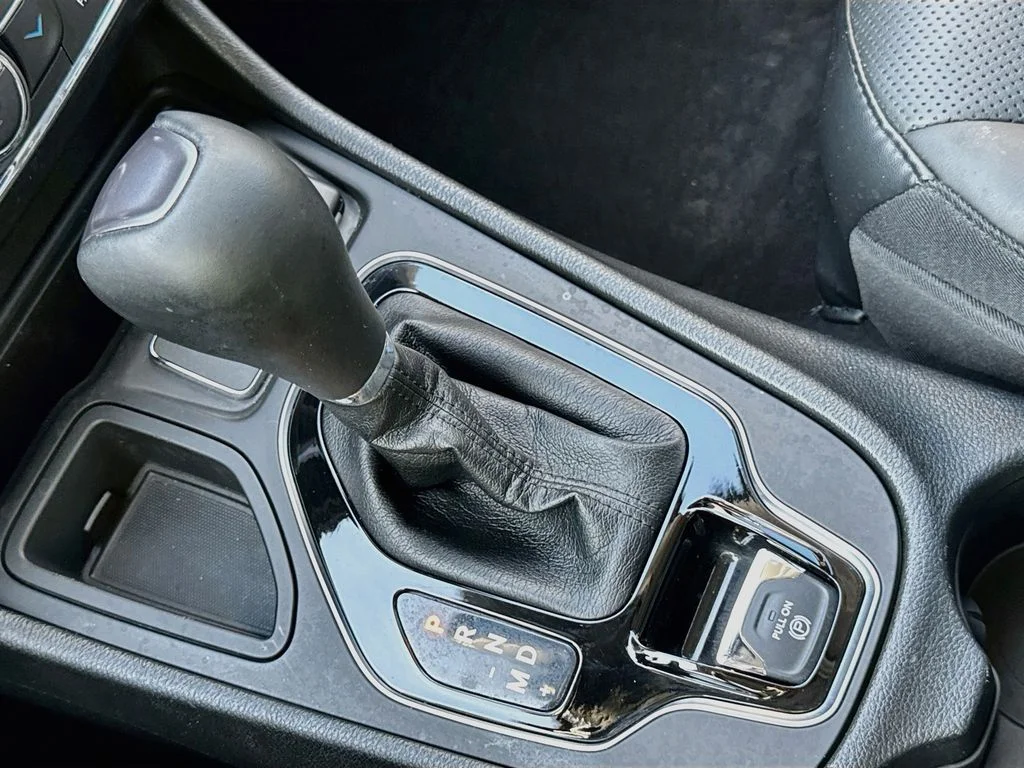 Used 2021 Gray Jeep Limited image 20