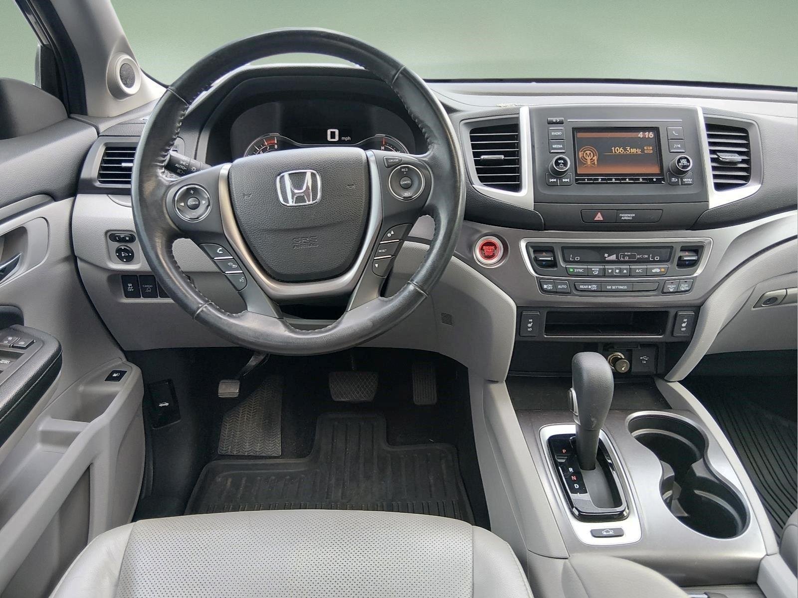 Used 2019 Modern Steel Metallic Honda RTL image 16