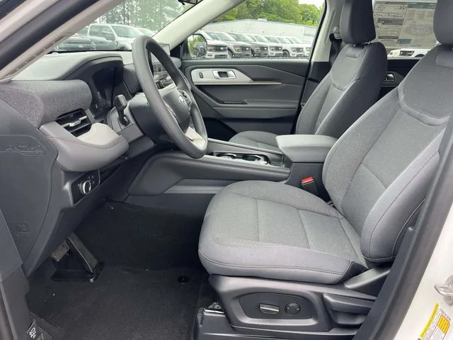 New 2026 Star White Metallic Tri-Coat Ford Active 100A image 11
