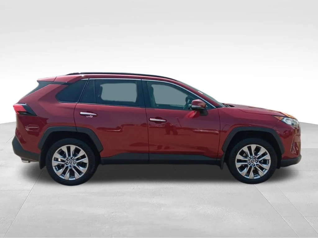 Used 2019 Red Metallic Toyota Limited image 8
