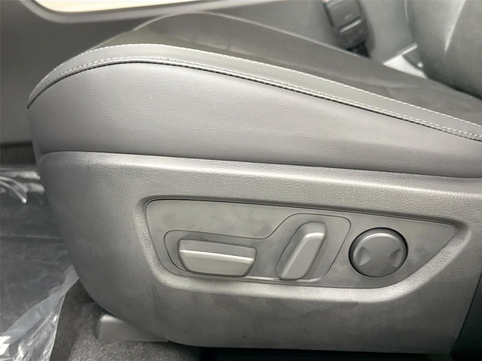 New 2026 Navy Blue Mica Mazda 2.5 S Preferred AWD image 28