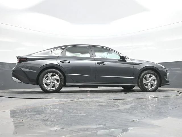 New 2026 Gray Hyundai SE image 25