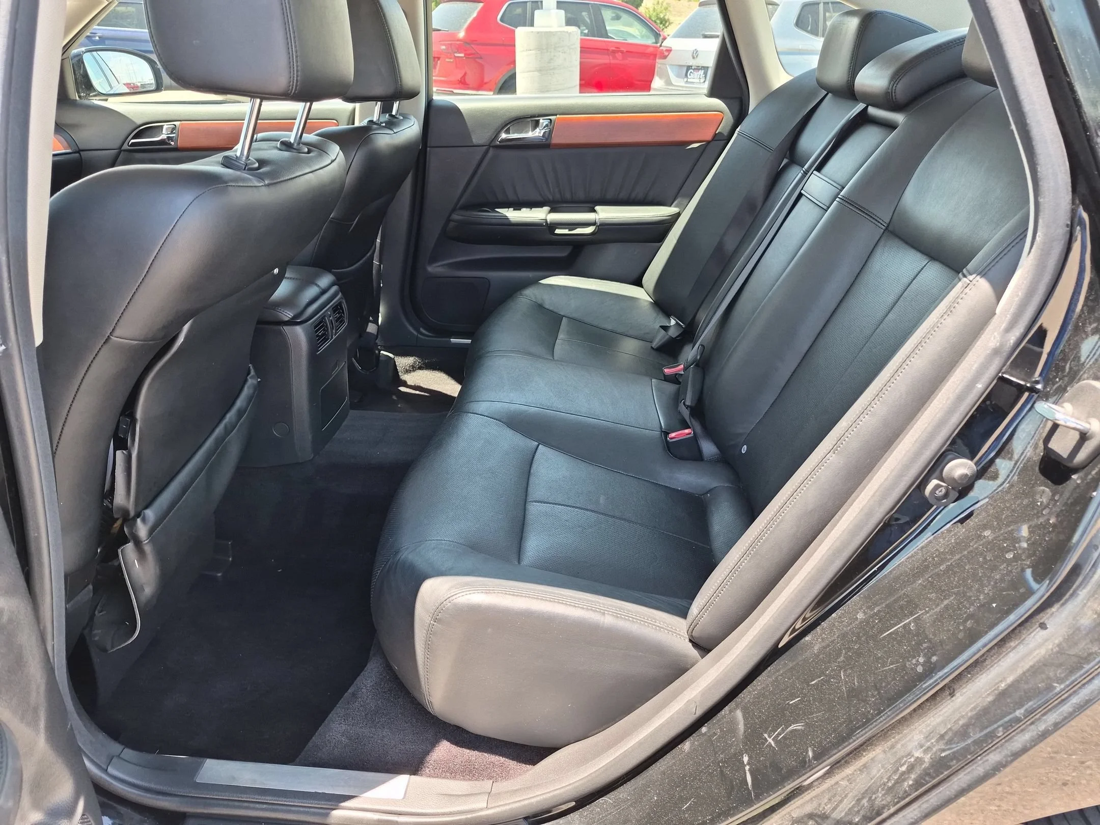 Used 2007 Black Obsidian INFINITI x image 28