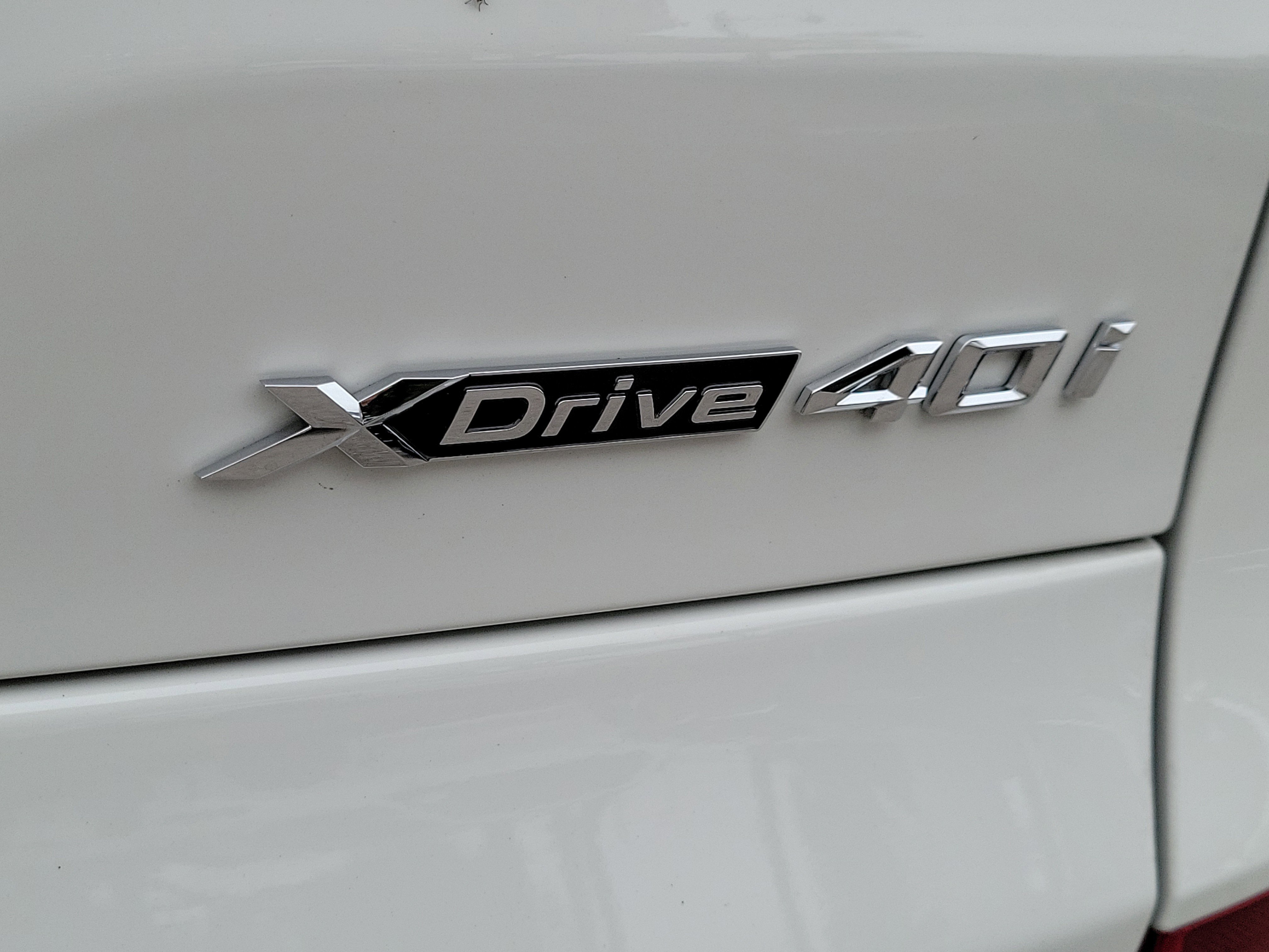 New 2026 Alpine White BMW xDrive40i image 6