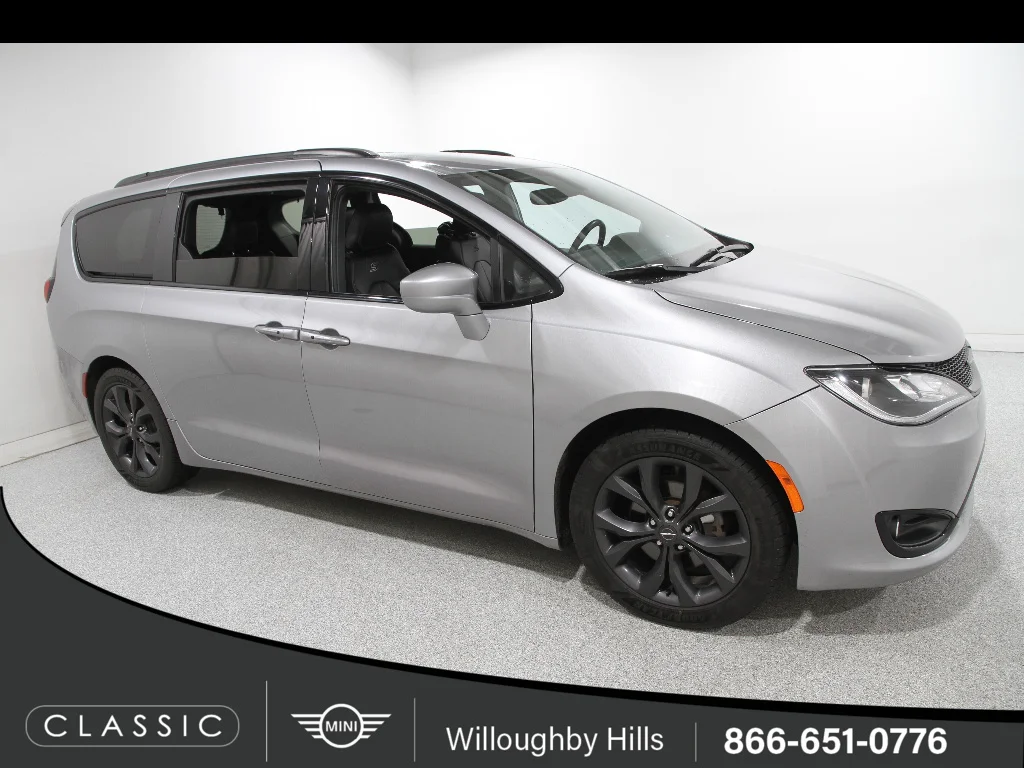 2020 Chrysler Pacifica Touring L