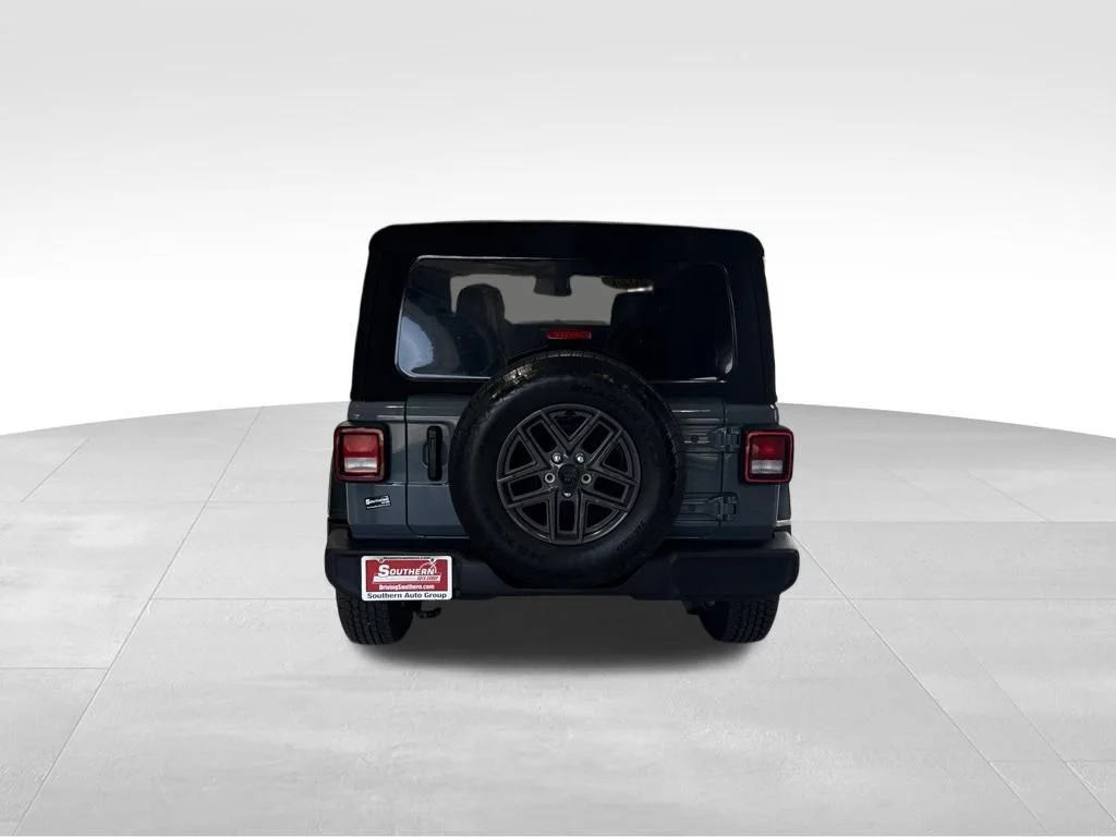 Used 2024 Gray Jeep Sport S image 4