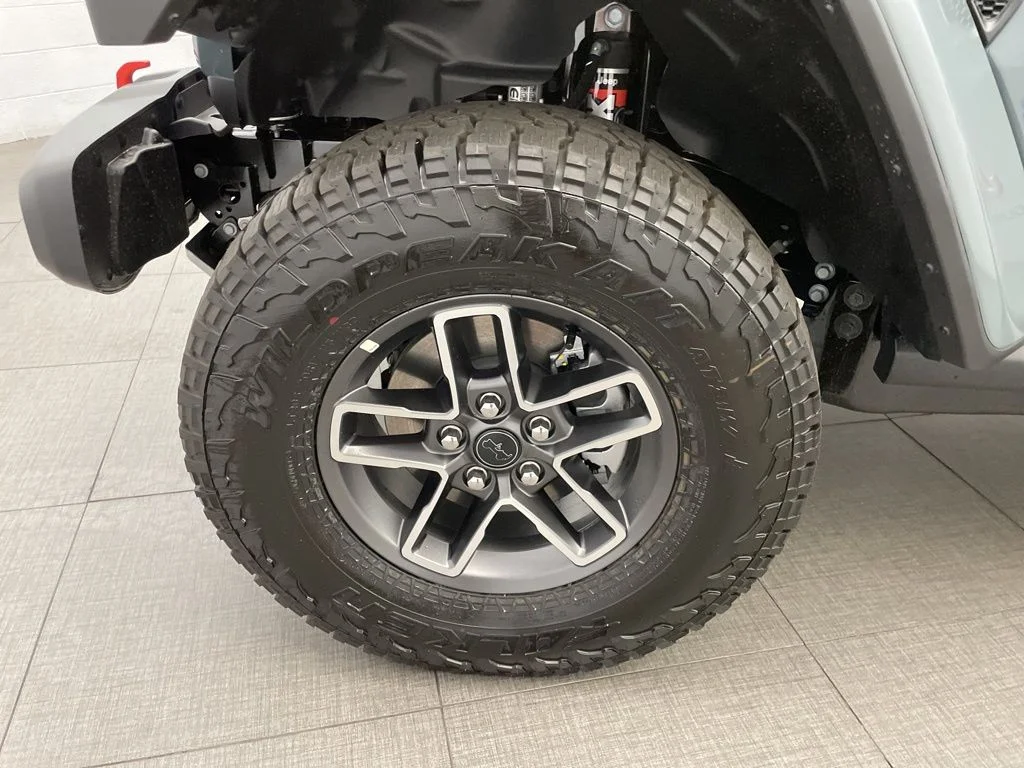 New 2026 Gray Jeep Mojave image 8