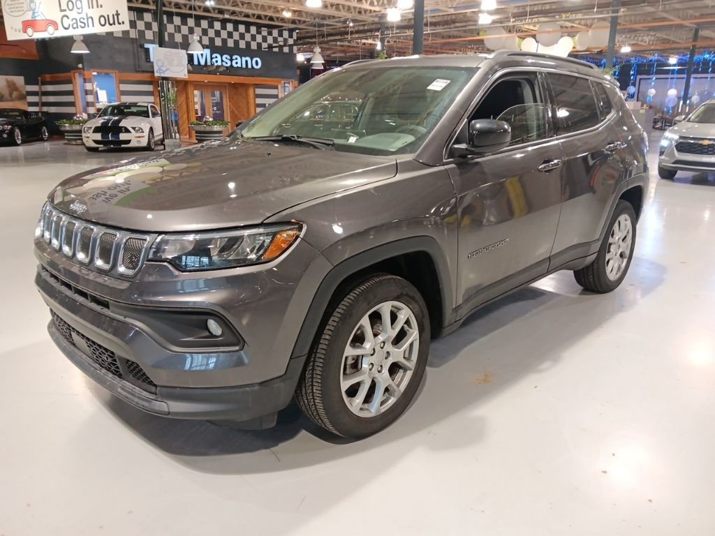 2022 Jeep Compass Latitude Lux