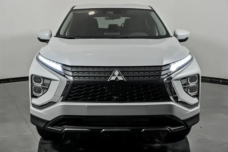 New 2026 White Diamond Mitsubishi ES 1.5T S-AWC image 4