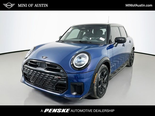 New 2026 MINI 4 Door Iconic Sportshatch in Austin #2X82002 | MINI