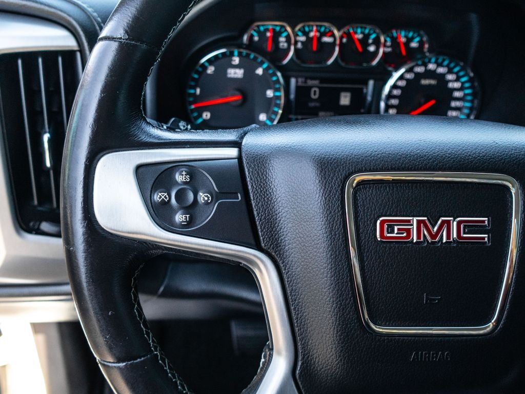 Used 2018 White GMC SLT image 38