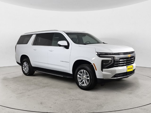 Used 2026 Summit White Chevrolet LT image 3