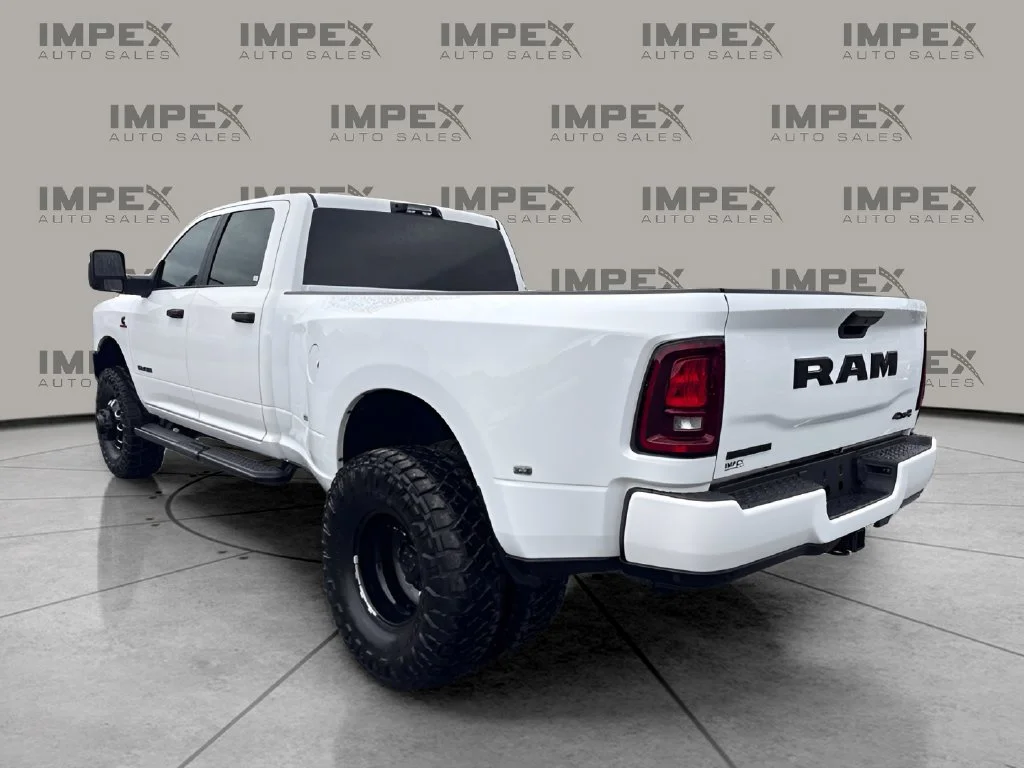 Used 2026 White Ram Big Horn image 3