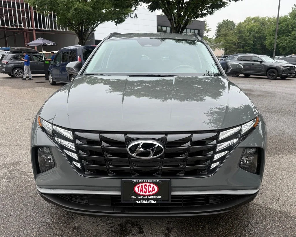 Used 2024 Gray Hyundai SEL image 3