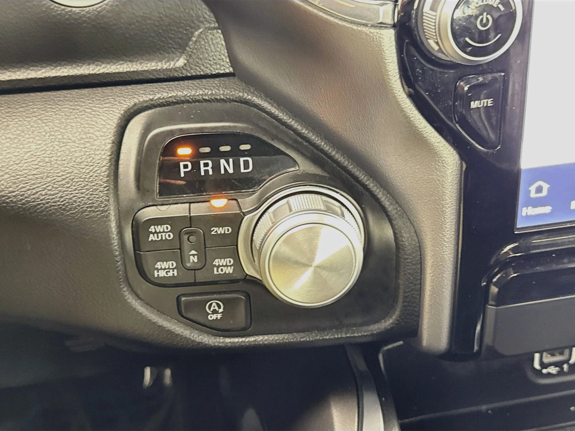 Used 2024  Ram Laramie image 19