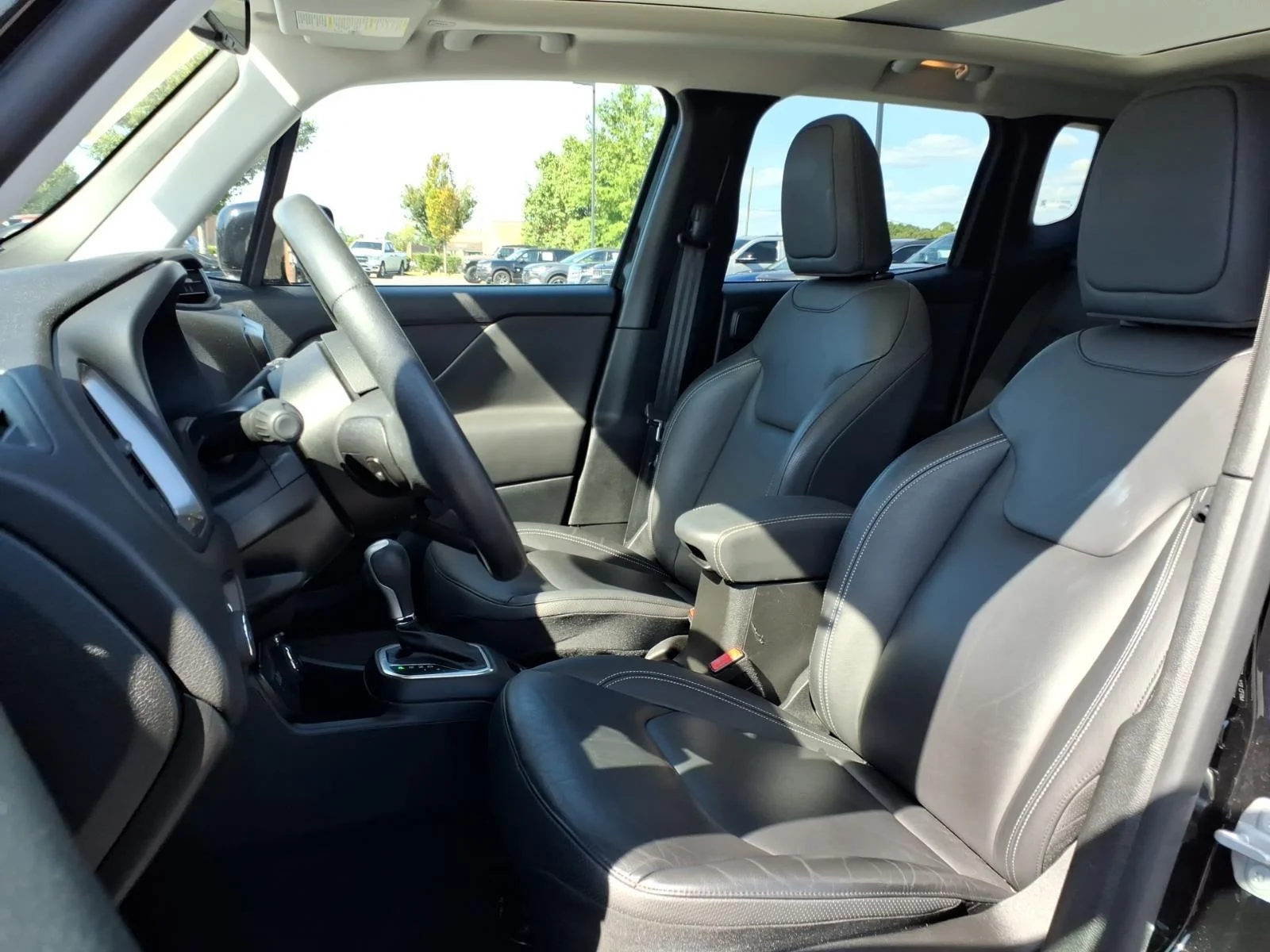 Used 2023 Black Clearcoat Jeep Limited image 19
