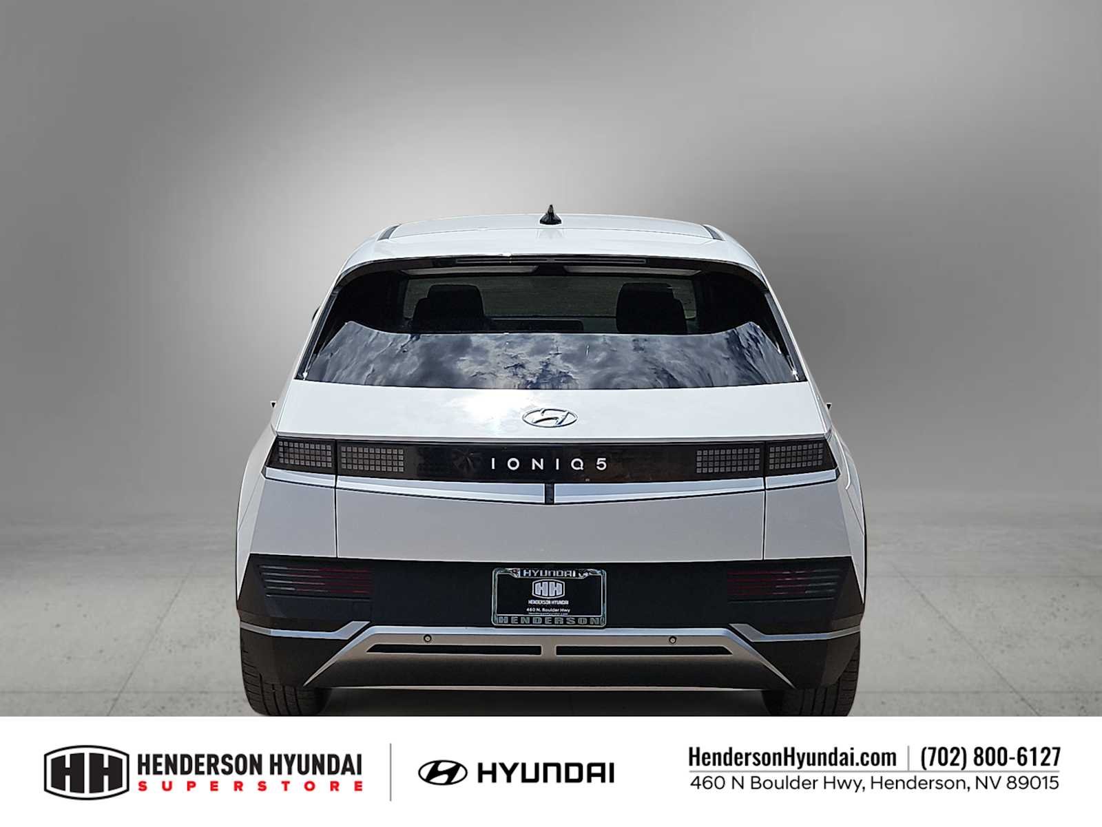 Used 2024 Atlas White Hyundai SEL image 7