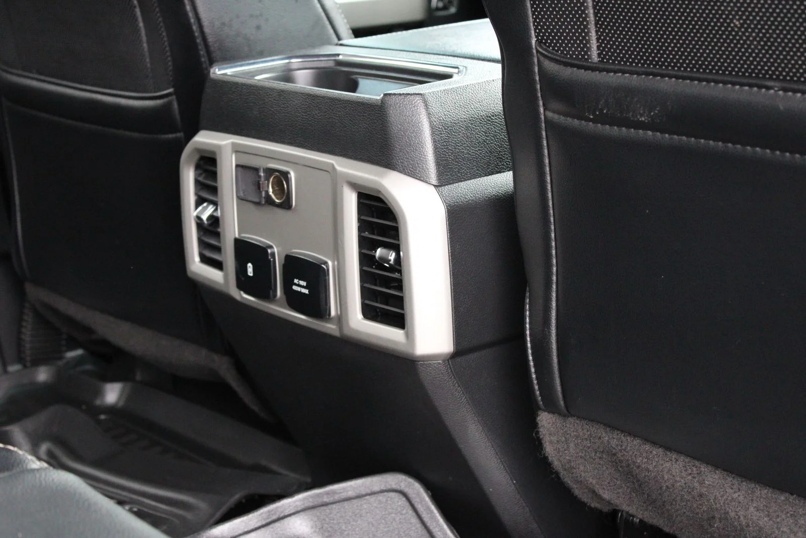 Used 2019 Silver Ford Lariat image 34