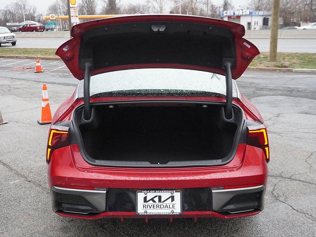 Used 2025 Red Kia LXS image 18