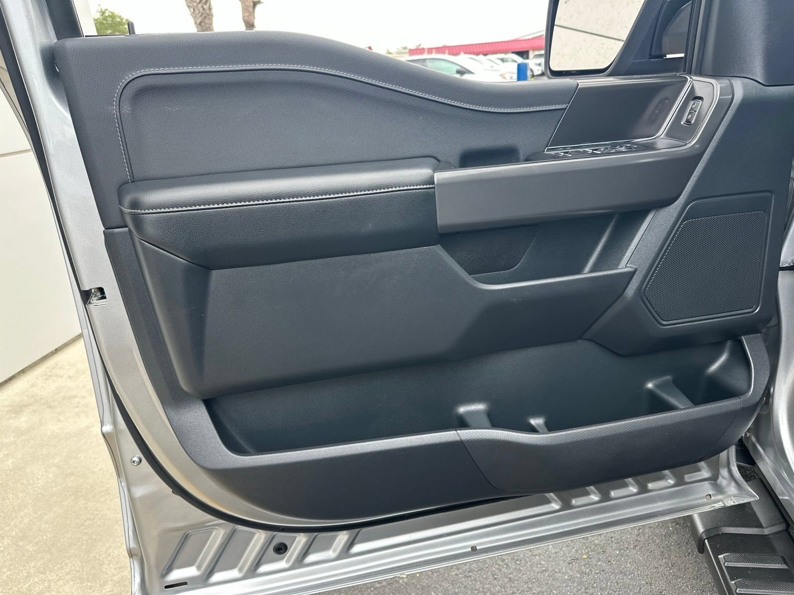Used 2024 Silver Metallic Ford XLT image 19