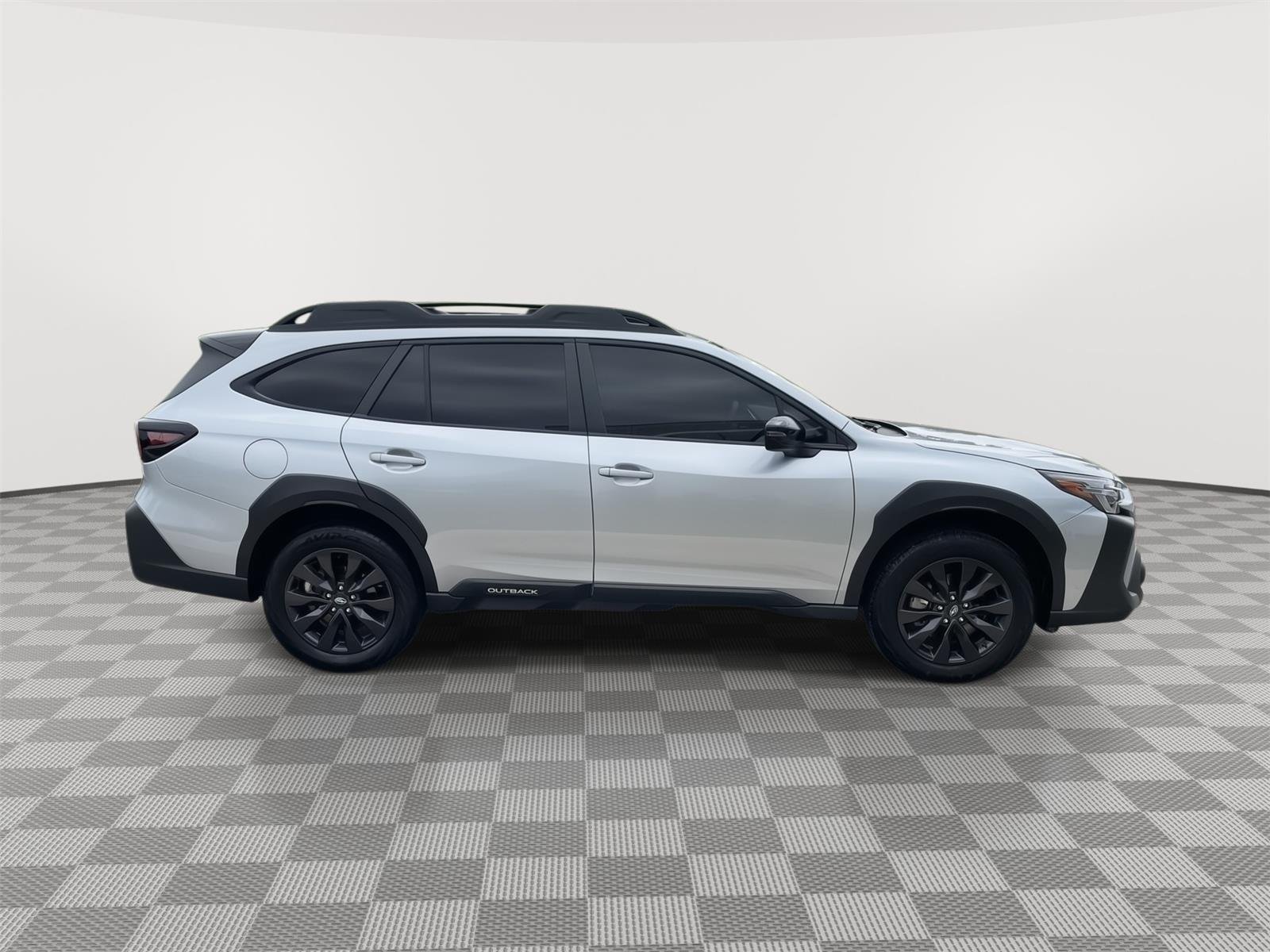 Used 2025 Ice Silver Metallic Subaru Onyx Edition XT image 9