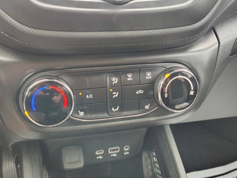 Used 2023 Gray Chevrolet LT image 29