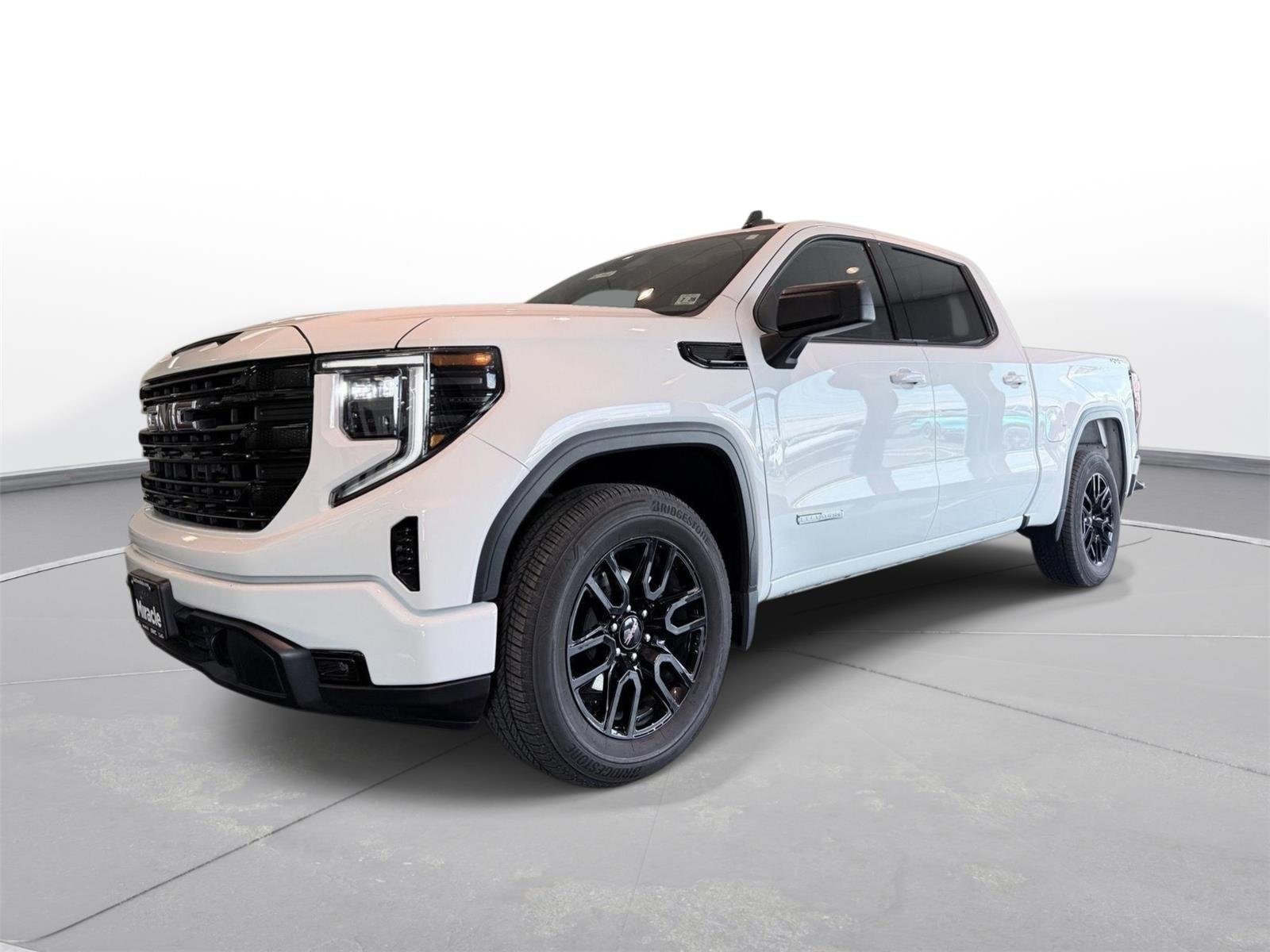 Used 2023 Summit White GMC Elevation image 3