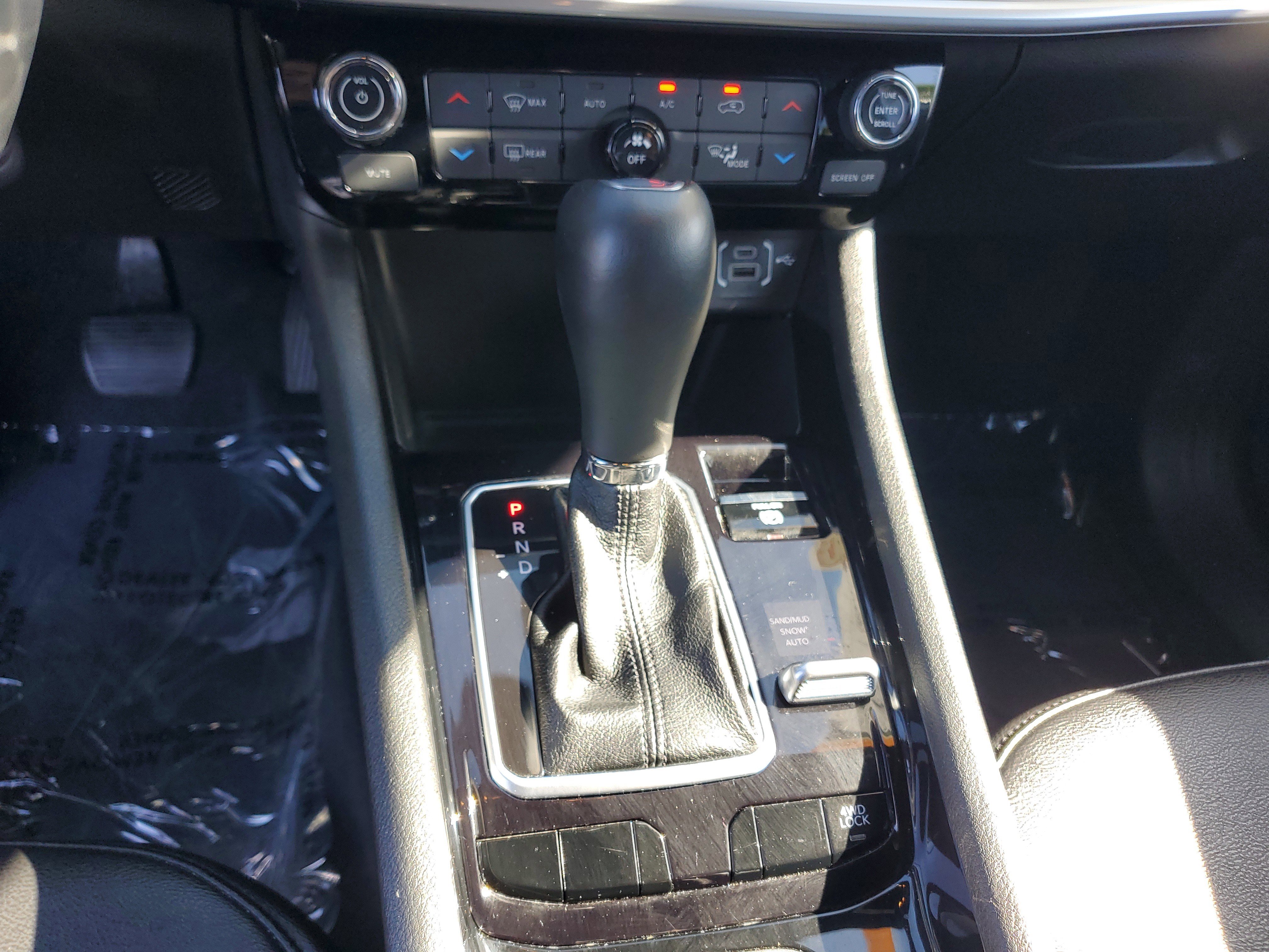 Certified Used 2025 Silver Jeep Limited image 19
