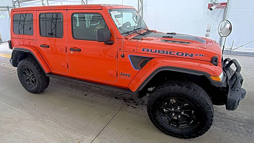 Used 2023  Jeep Rubicon 20th Anniversary Edition 4xe image 3