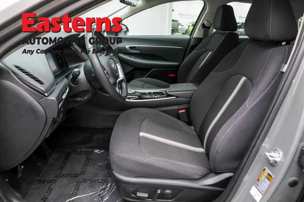 Used 2022 Gray Hyundai SEL image 13