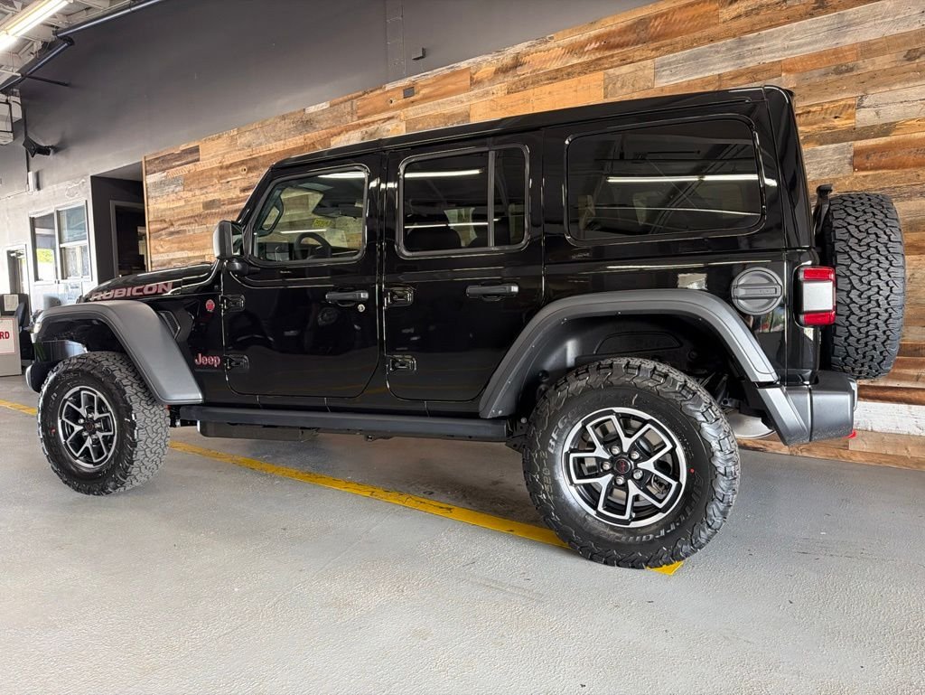 New 2026 Black Clear-Coat Exterior Paint Jeep Rubicon image 20