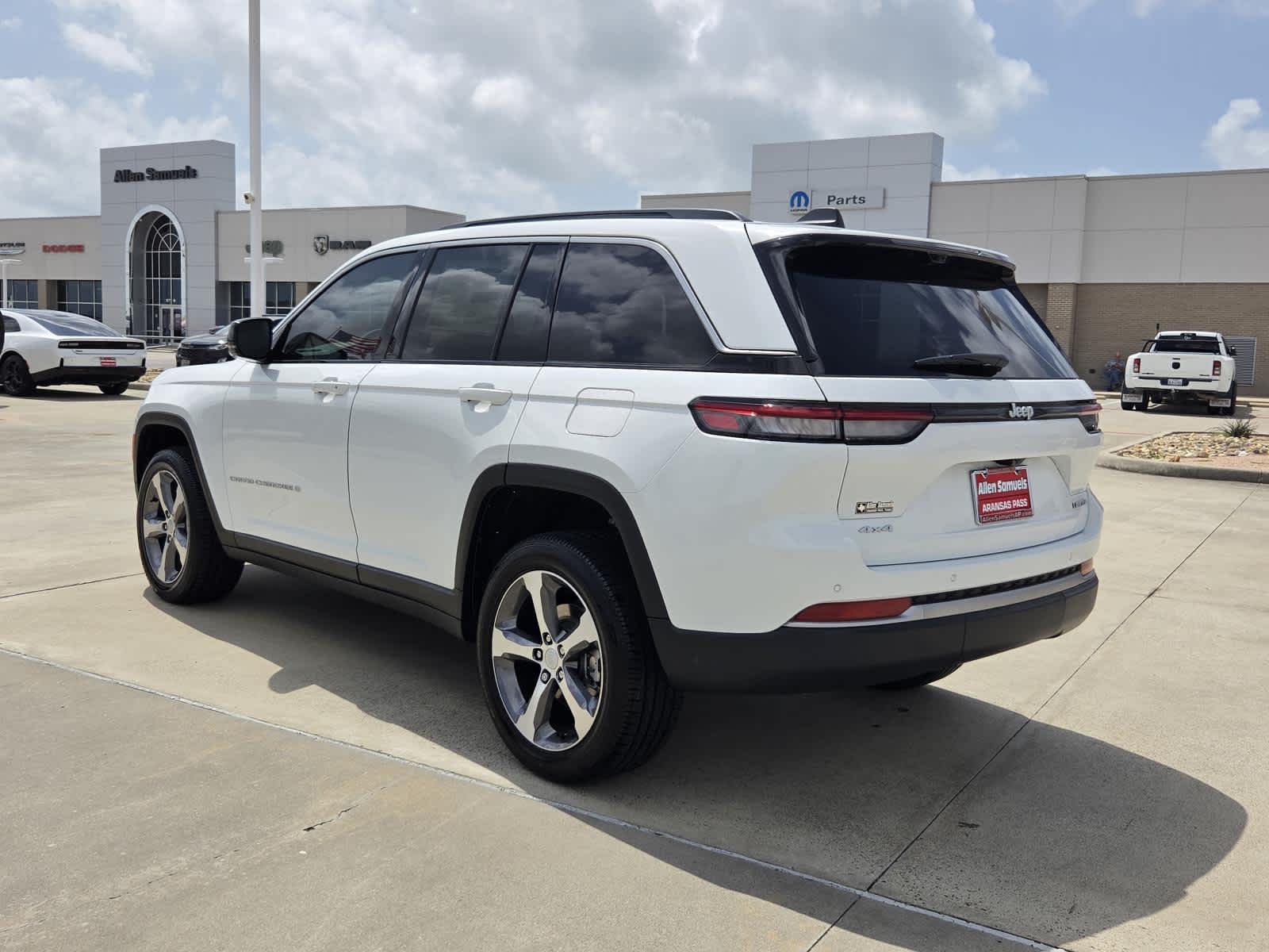New 2026 Bright White Clearcoat Jeep Limited image 3