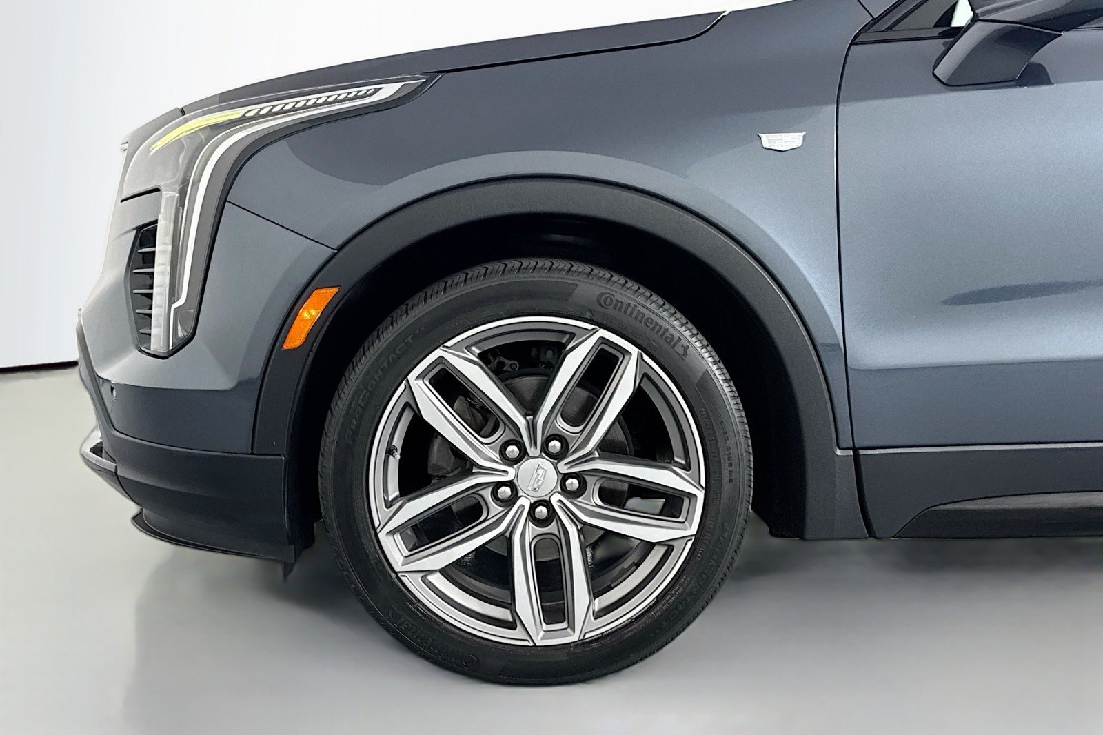 Used 2019 Shadow Metallic Cadillac FWD Sport image 10