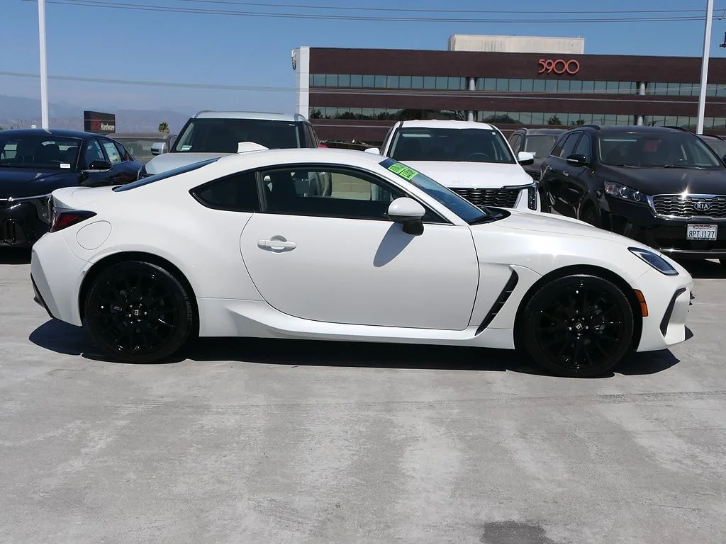 Used 2023 White Subaru Limited image 2