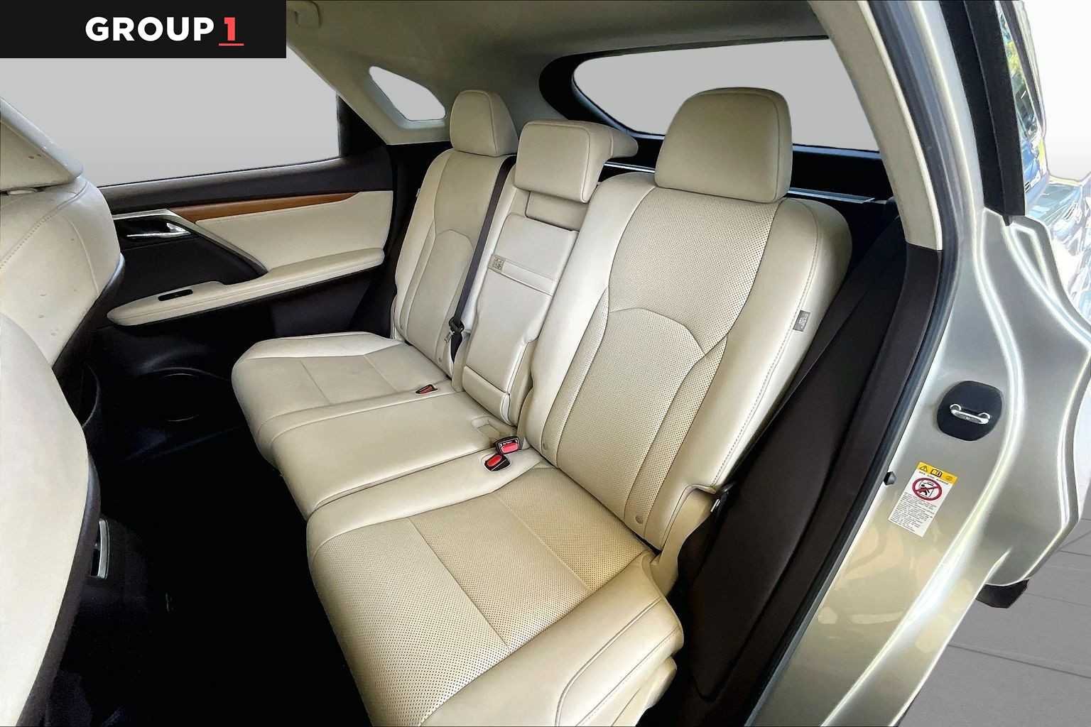 Certified Used 2020 Moonbeam Beige Metallic Lexus  image 18