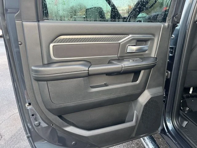 2026 RAM 2500 Big Horn - Photo 10