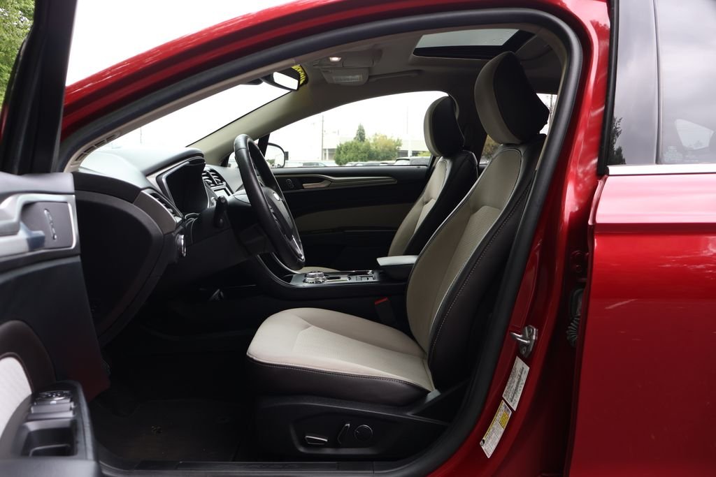 2020 Ford Fusion SE - Photo 33