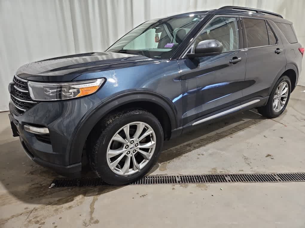 Used 2023 Stone Blue Metallic Ford XLT image 2
