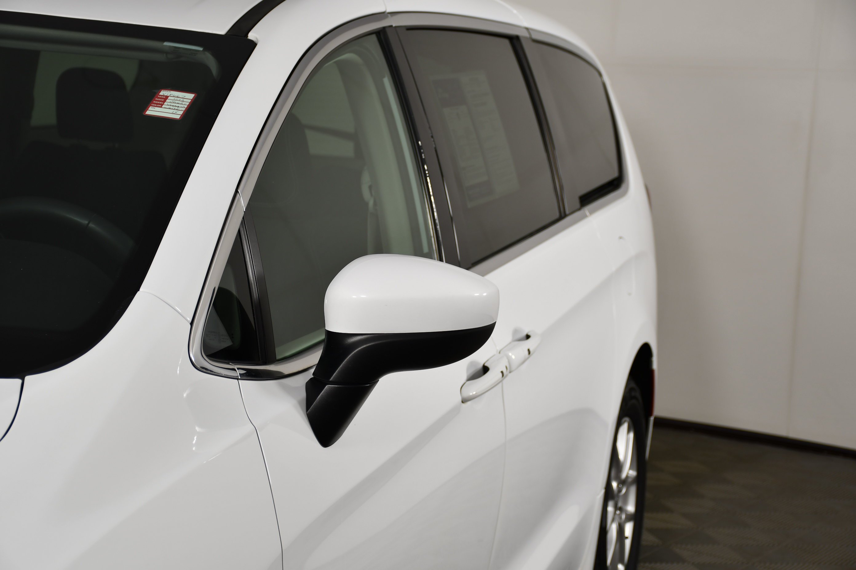 Used 2023 Bright White Clearcoat Chrysler LX image 13