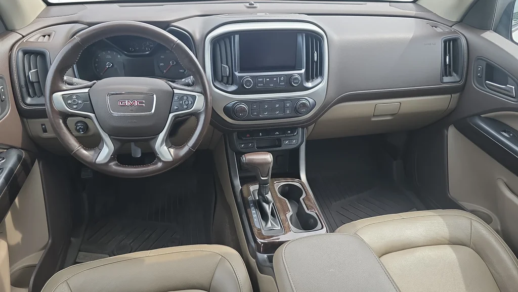 Used 2018 White GMC SLT image 15