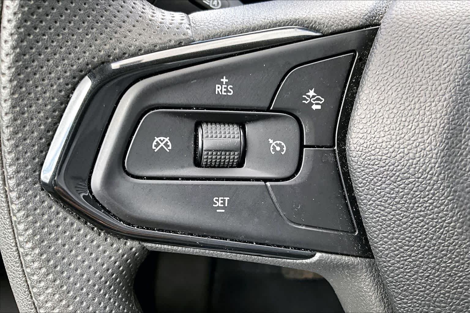 Used 2025 Crimson Metallic Chevrolet LT image 20